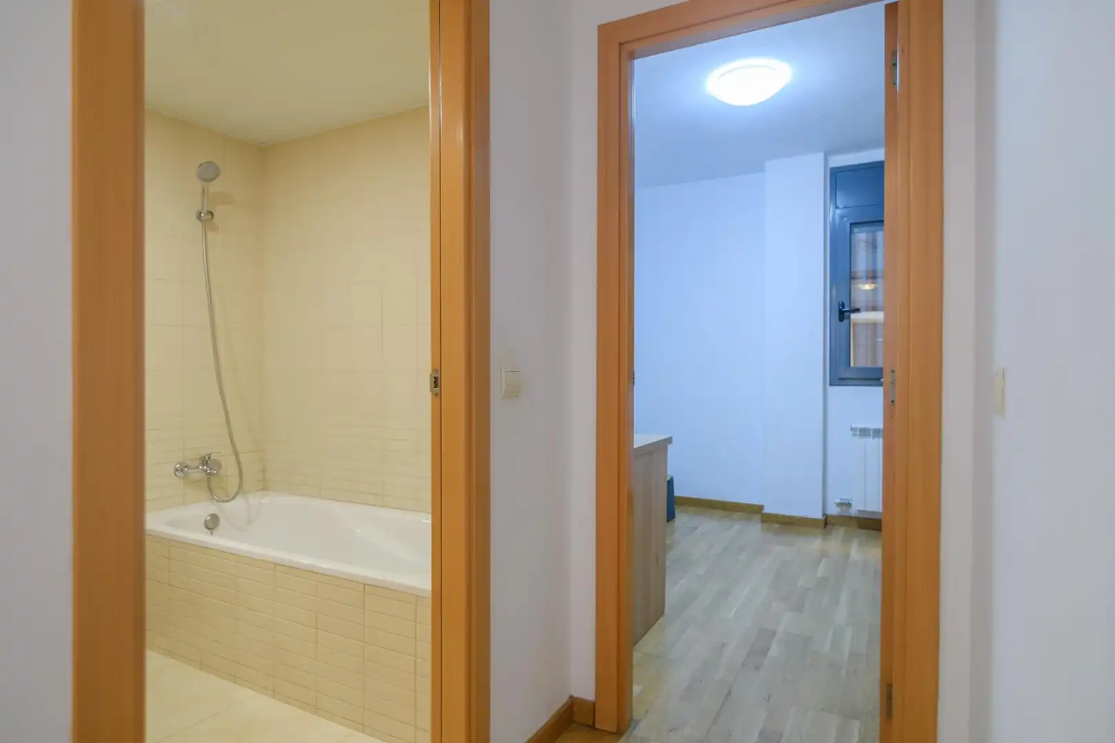 Baño de Piso en venta en Manresa con Calefacción y Balcón