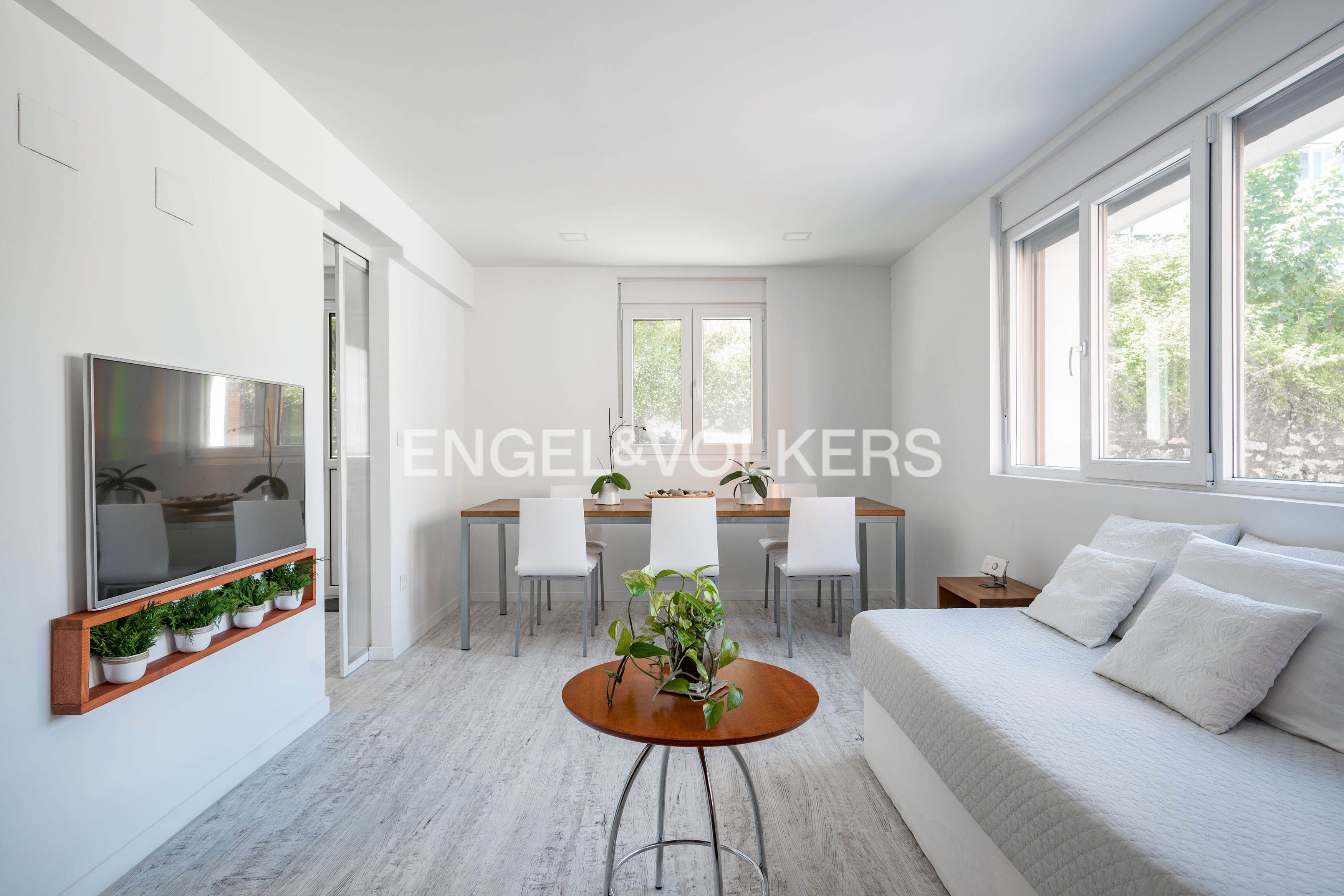 Sala d'estar de Apartament en venda en Donostia - San Sebastián  amb Calefacció i Balcó