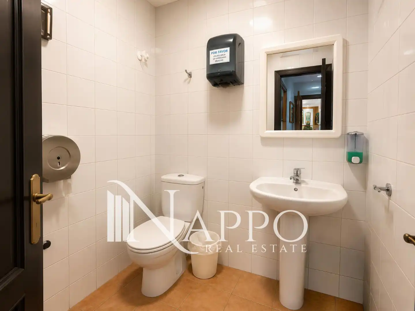 Baño de Local en traspaso en  Palma de Mallorca con Aire acondicionado, Terraza y Internet