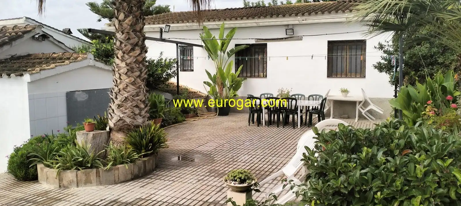 Jardí de Casa o xalet en venda en Chiva amb Aire condicionat, Jardí privat i Terrassa