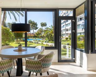 Menjador de Apartament en venda en Calvià amb Aire condicionat, Piscina i Piscina comunitària