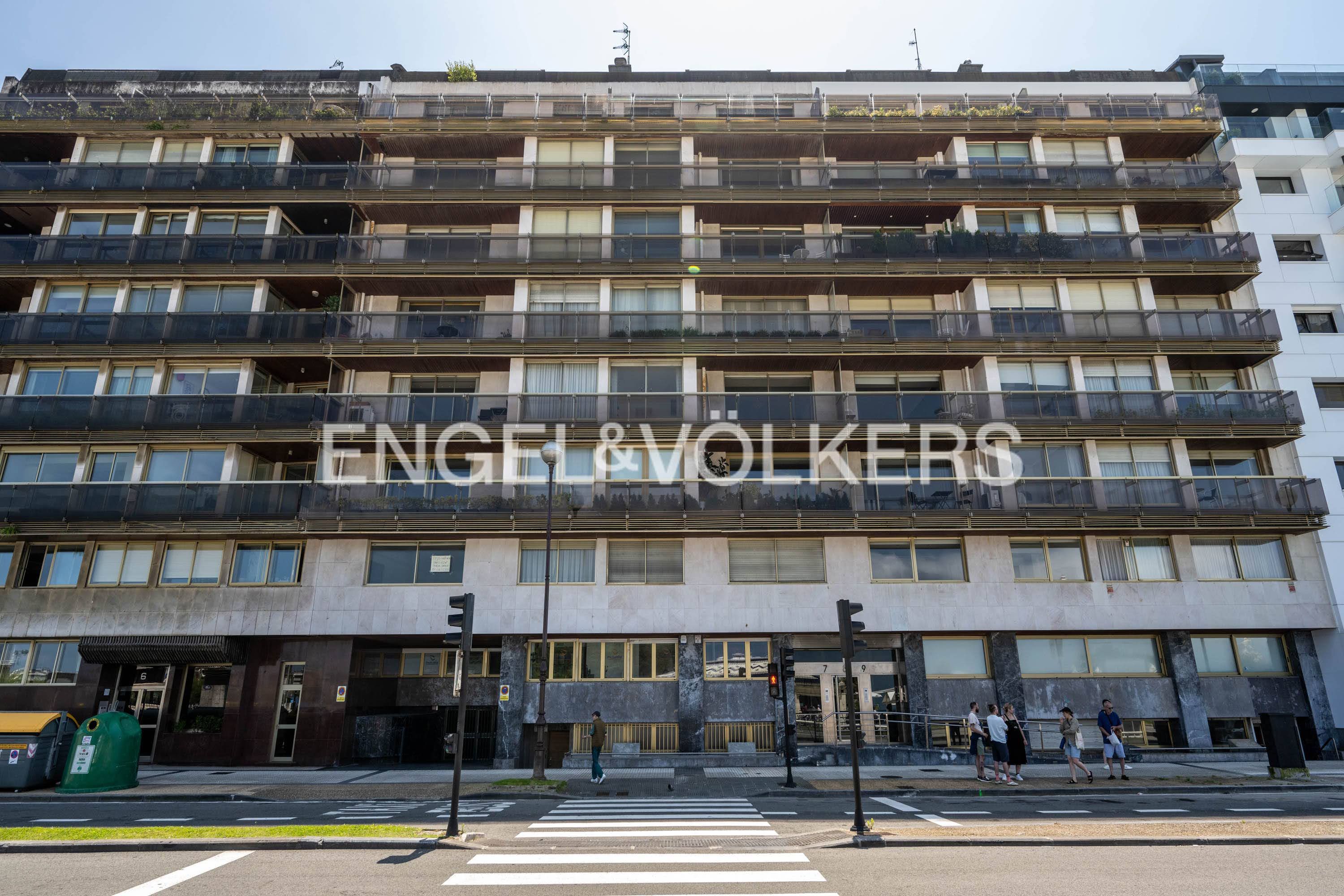 Vista exterior de Apartament en venda en Donostia - San Sebastián  amb Calefacció, Parquet i Terrassa
