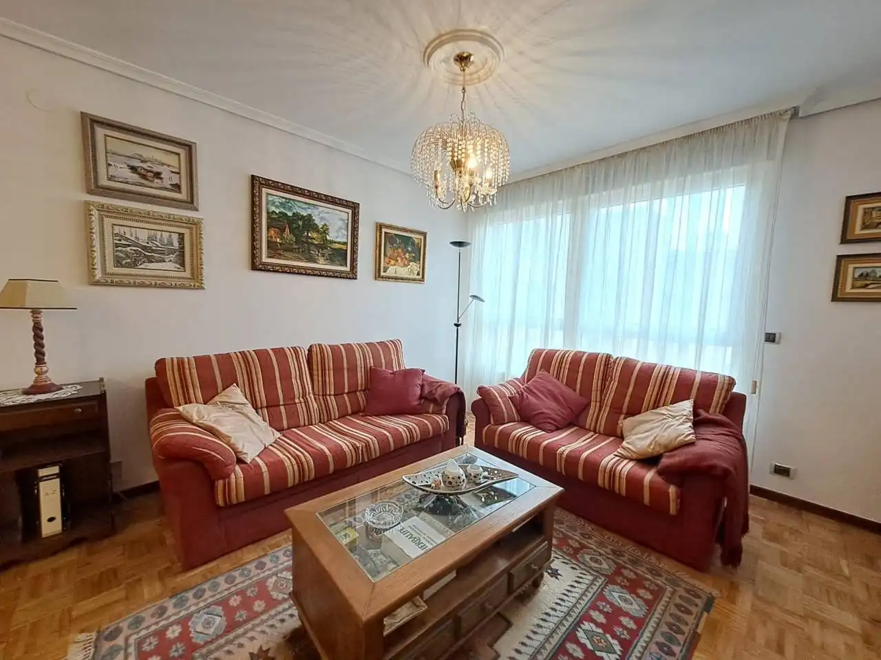 Wohnzimmer von Wohnung zur Miete in Burgos mit Heizung, Parkett und Abstellraum