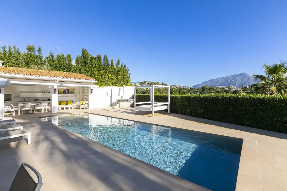 Chalet con piscina en venta en Avenida Pablo Ruiz Picasso, imagen 17