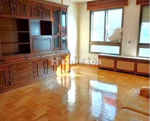 Pis en venda en  Logroño amb Calefacció, Parquet i Terrassa