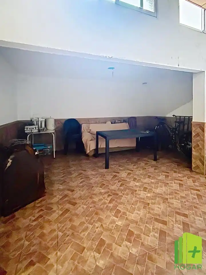 Casa adosada en venta en Jaén con Aire acondicionado, Terraza y Balcón