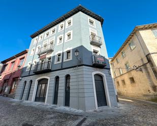 Vista exterior de Apartament en venda en Jaca amb Calefacció, Parquet i Traster