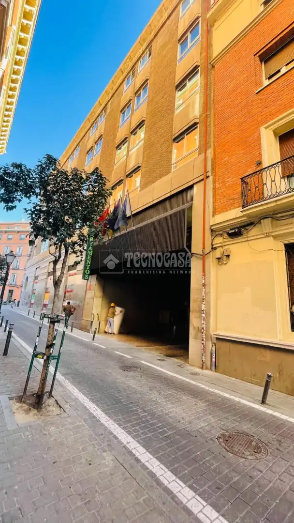 Exterior view of Garage for sale in Madrid