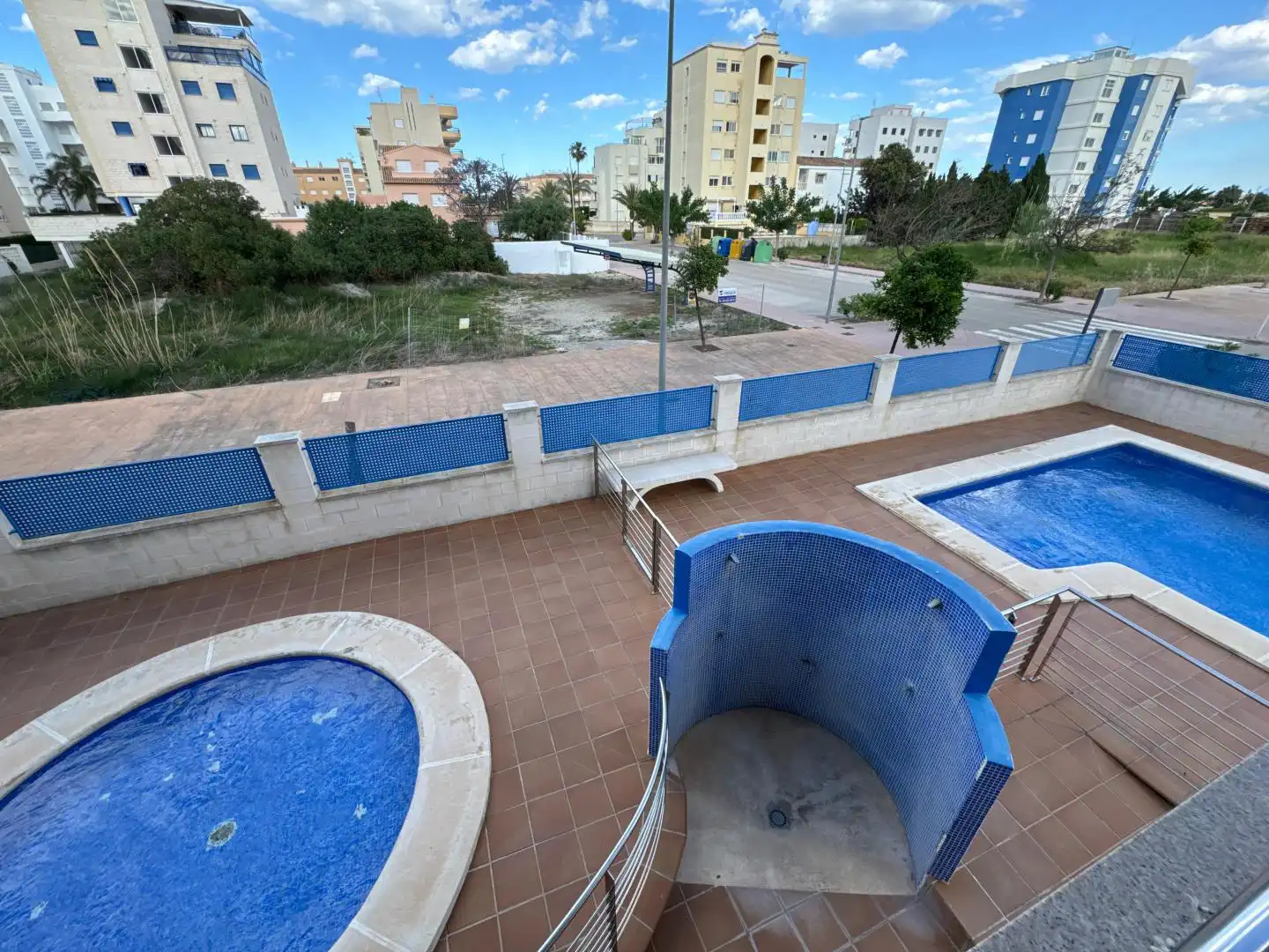 Schwimmbecken von Wohnungen zur Miete in Piles mit Terrasse, Abstellraum und Möbliert