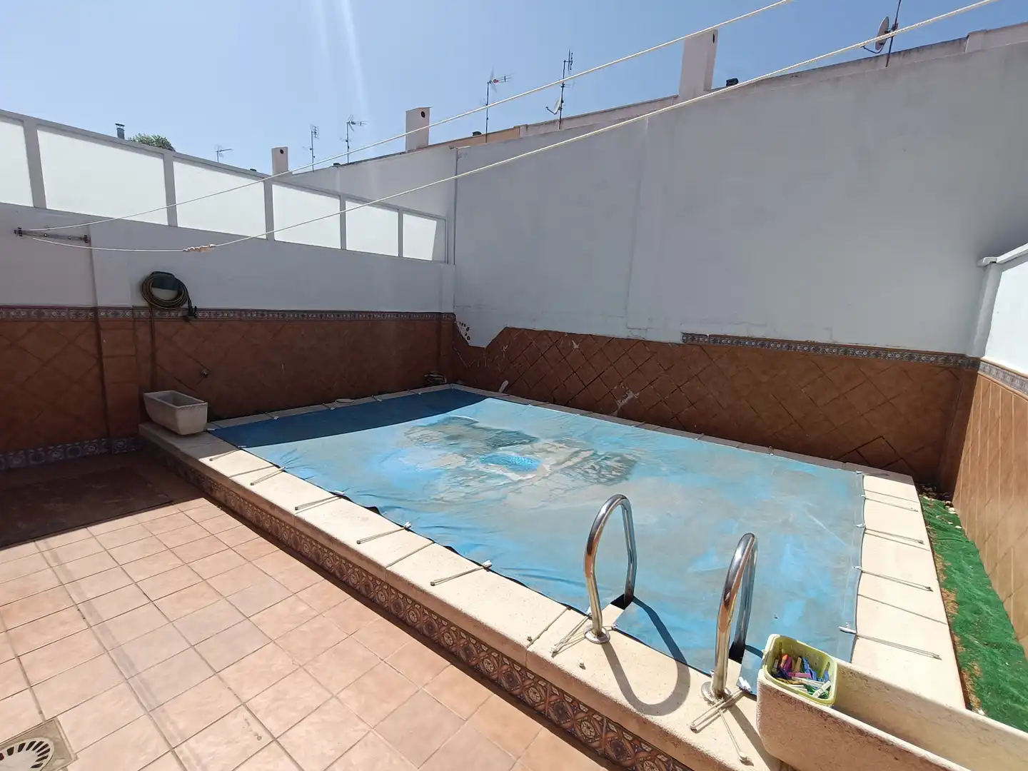 Piscina de Casa adosada en venta en Ciudad Real con Aire acondicionado, Calefacción y Piscina