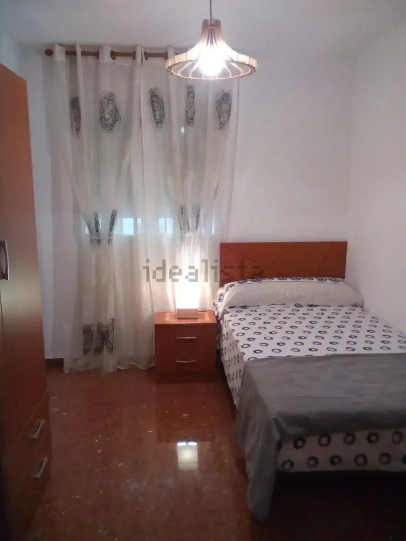 Bedroom of Flat for rent in Granada  with Furnished, Washing machine and Balcony