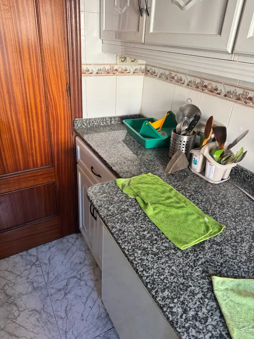 Cocina de Piso en venta en Sevilla con Terraza, Lavadora y Balcón