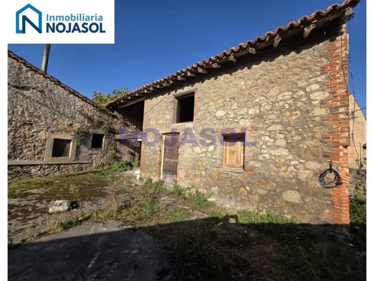 Casa amb jardí en venda a Calle Soano Riegos