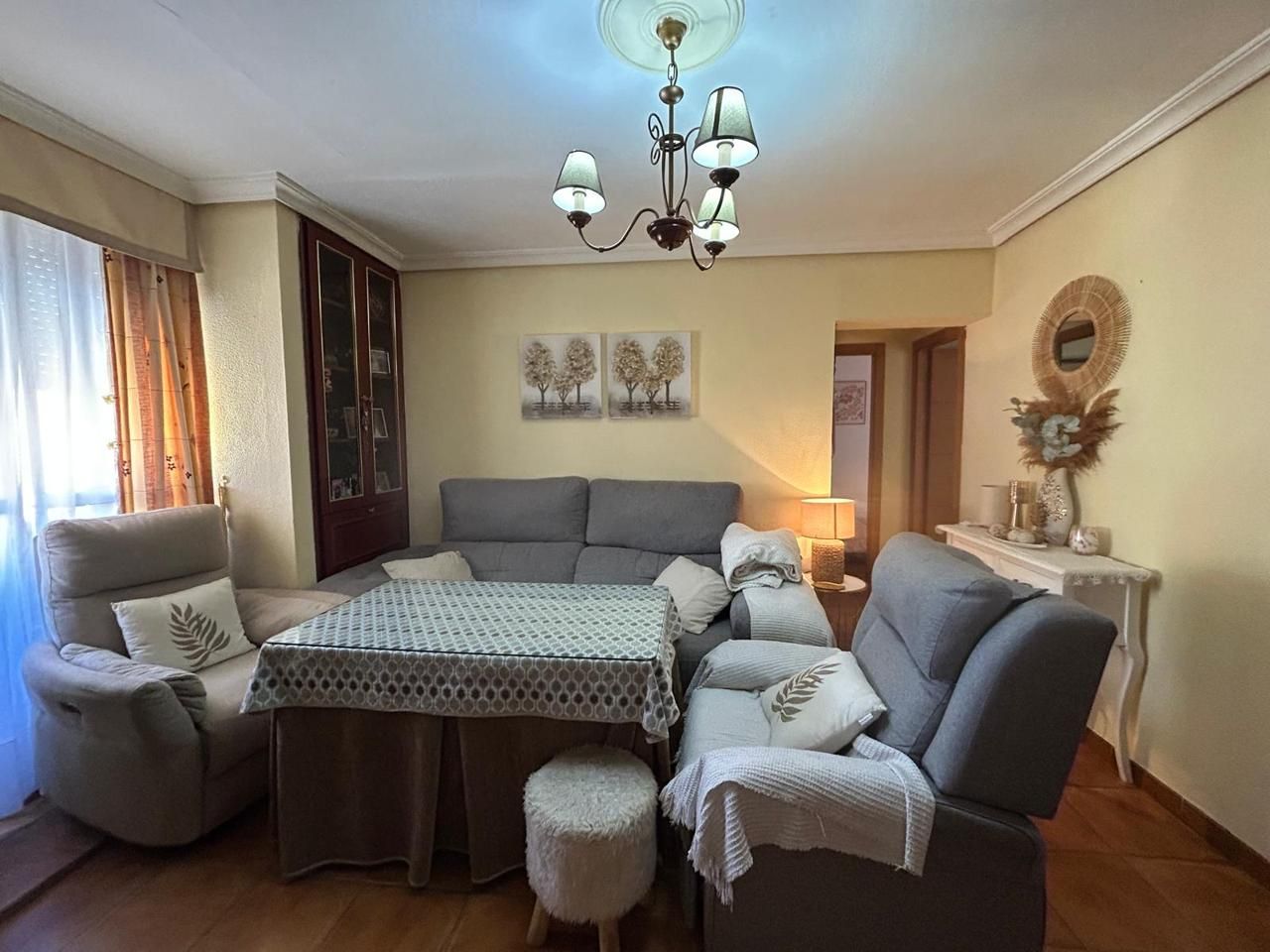 Sala d'estar de Pis en venda en Dos Hermanas amb Aire condicionat, Calefacció i Terrassa