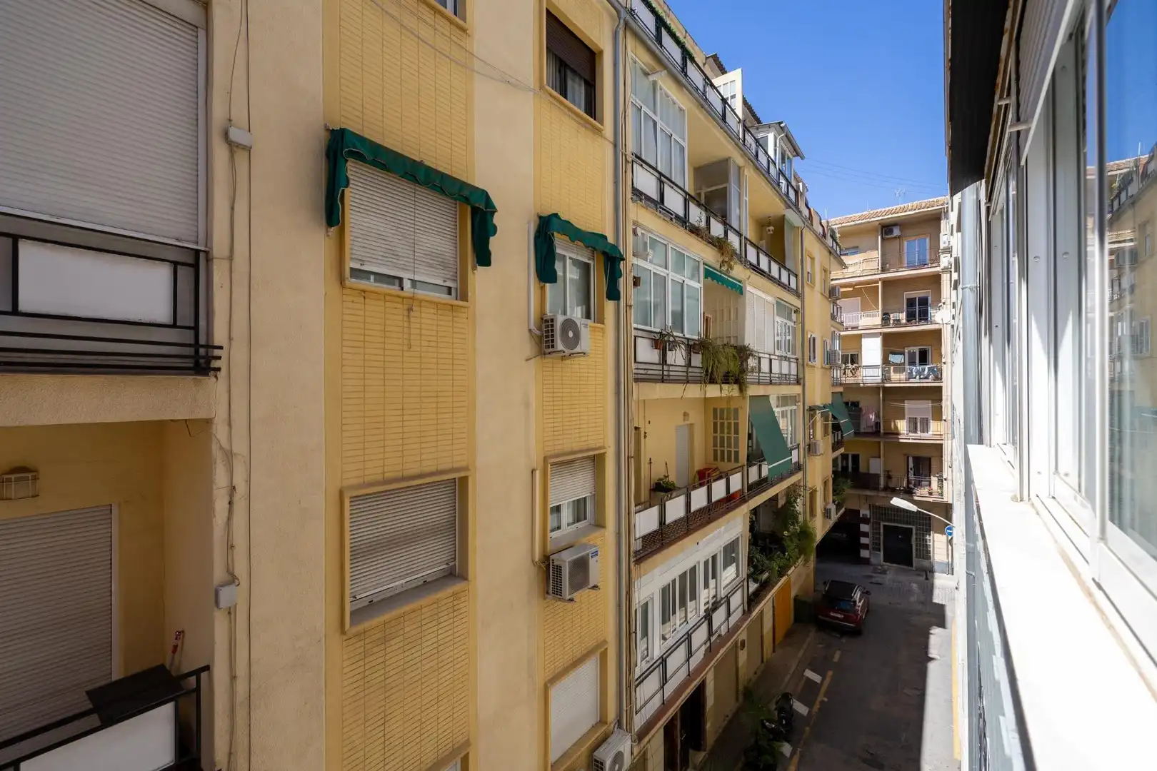 Vista exterior de Piso en venta en Granada