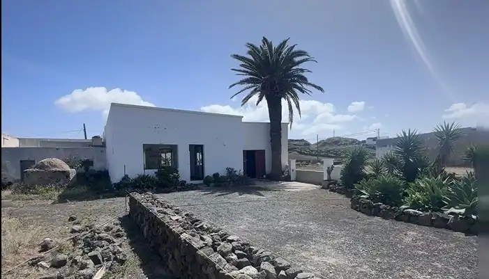 Exterior view of Detached homes for sale in Haría  with Private garden, Terrace and Furnished