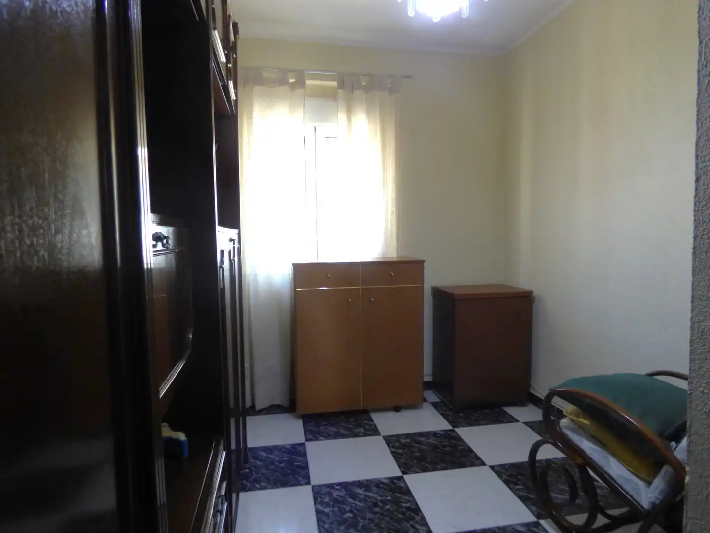Habitación de Piso en venta en Cádiz con Alarma