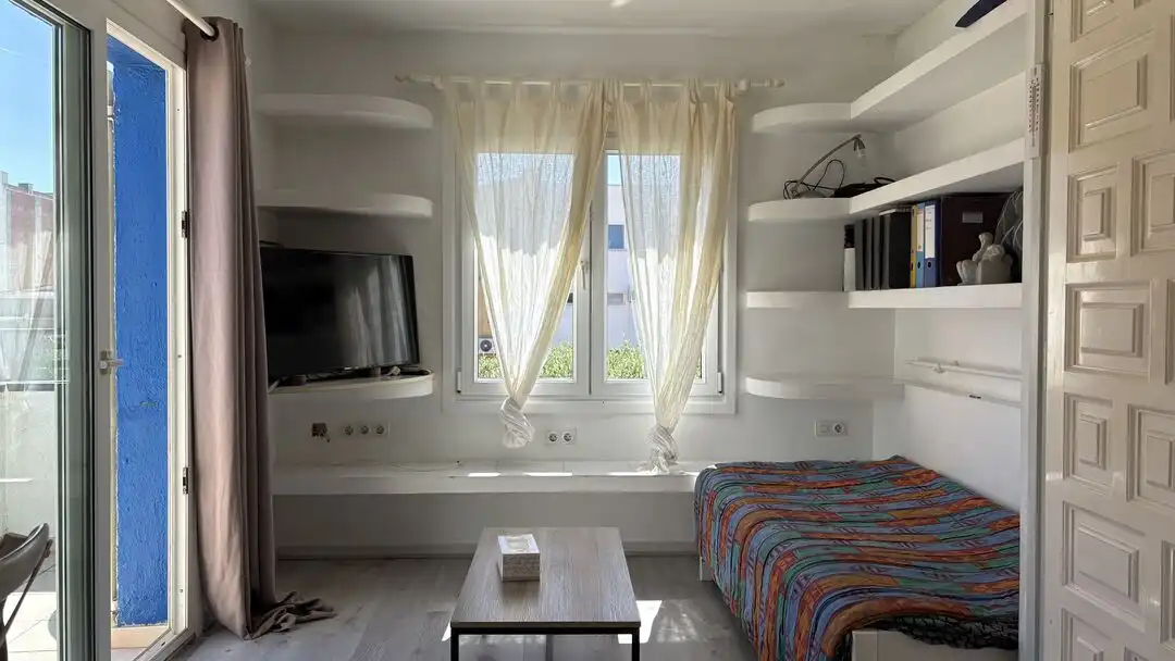 Sala d'estar de Casa o xalet en venda en Empuriabrava amb Calefacció