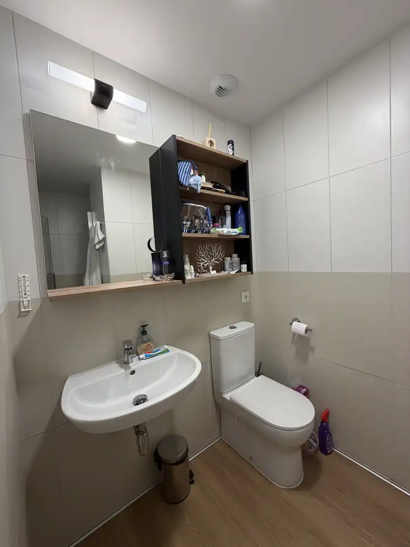 Badezimmer von Wohnung zur Miete in Madrid mit Klimaanlage, Parkett und Terrasse