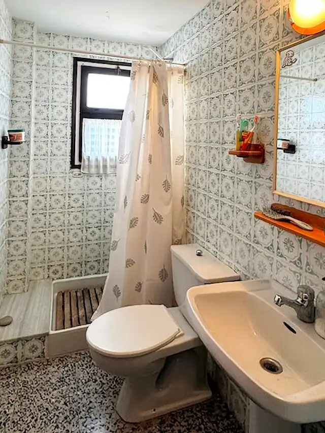 Bathroom of Apartments for sale in L'Escala  with Terrace, Furnished and Washing machine