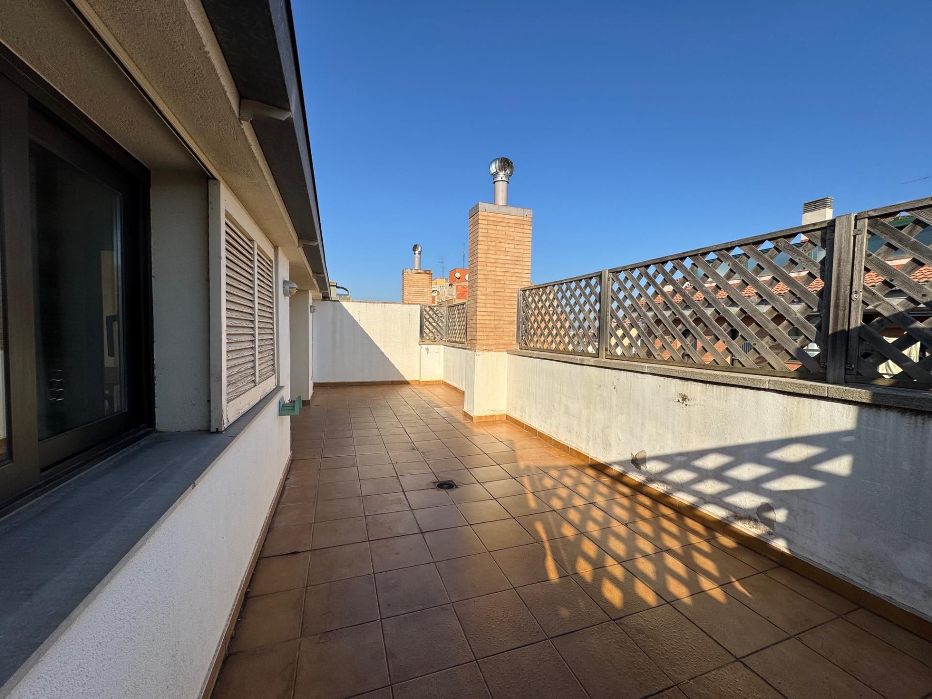 Terrace of Attic for sale in Figueres  with Air Conditioner, Heating and Terrace