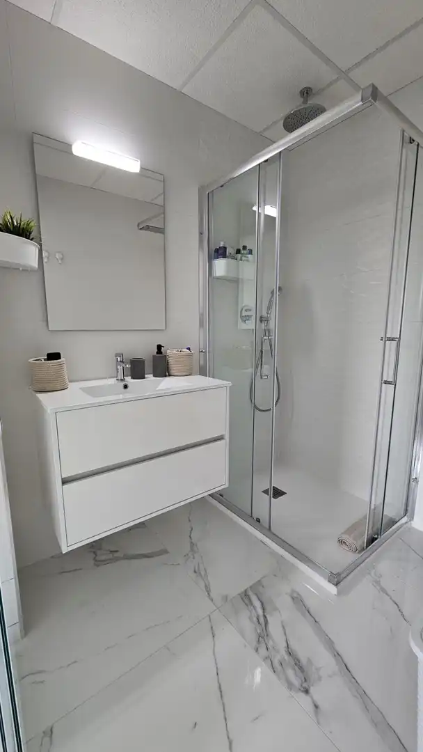 Bathroom of Apartments for sale in Orihuela  with Air Conditioner, Private garden and Furnished