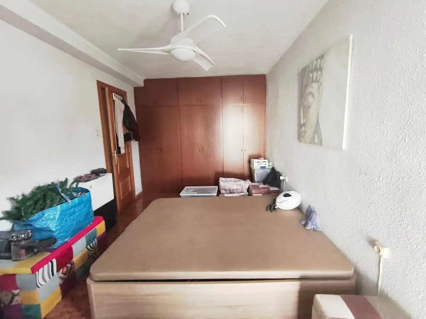 Habitación de Piso en venta en Valencia con Horno y Lavadora