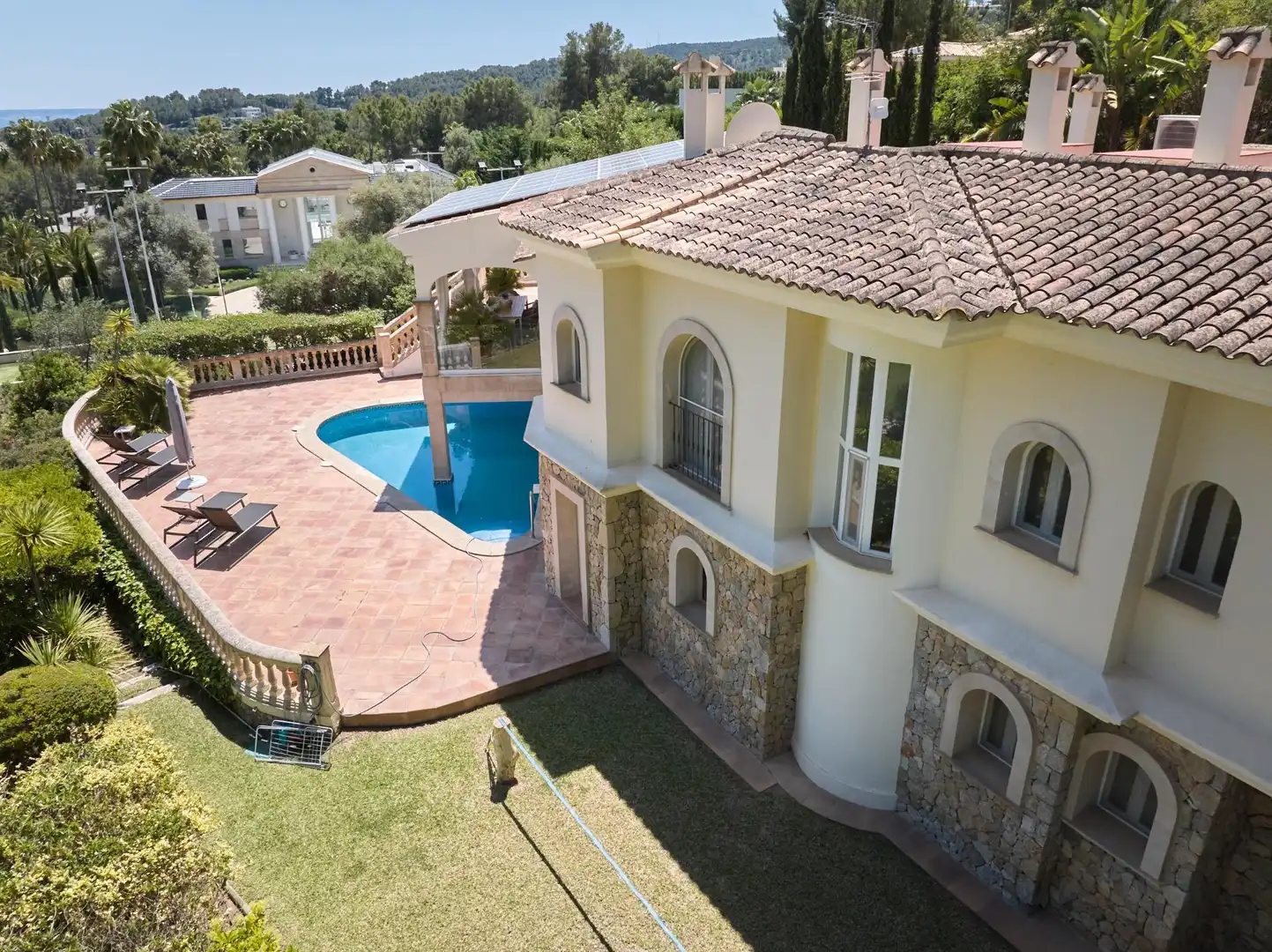 Vista exterior de Casa o xalet en venda en  Palma de Mallorca amb Aire condicionat, Jardí privat i Parquet