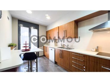 Piso con balcón en venta en Calle Manlleu