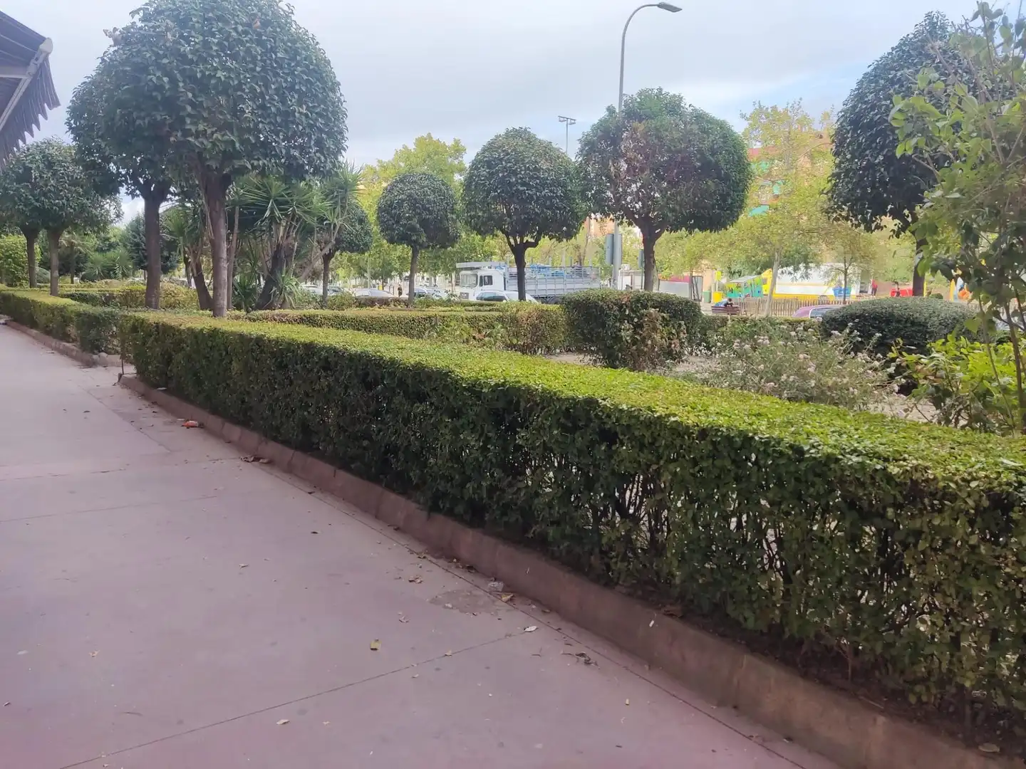 Exterior view of Commercial properties for rent in Granada  with Air Conditioner