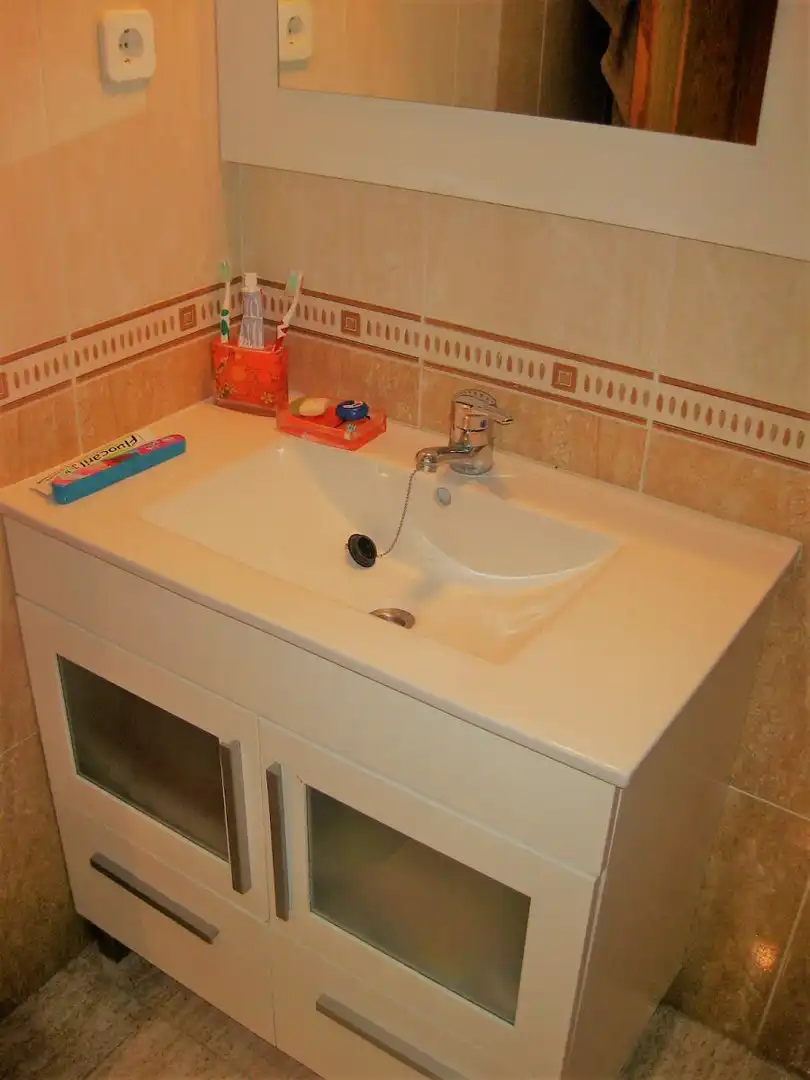 Baño de Piso de alquiler en Pozuelo del Rey con Calefacción y Piscina comunitaria