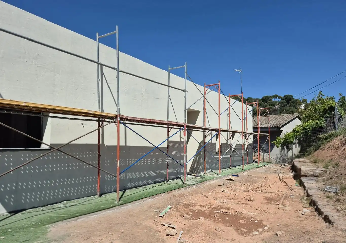Vista exterior de Casa adosada en venda en Vacarisses amb Aire condicionat, Calefacció i Jardí privat