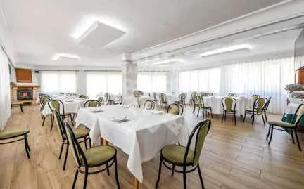 Foto 4 de Edificio en venta en Elche de la Sierra, Albacete