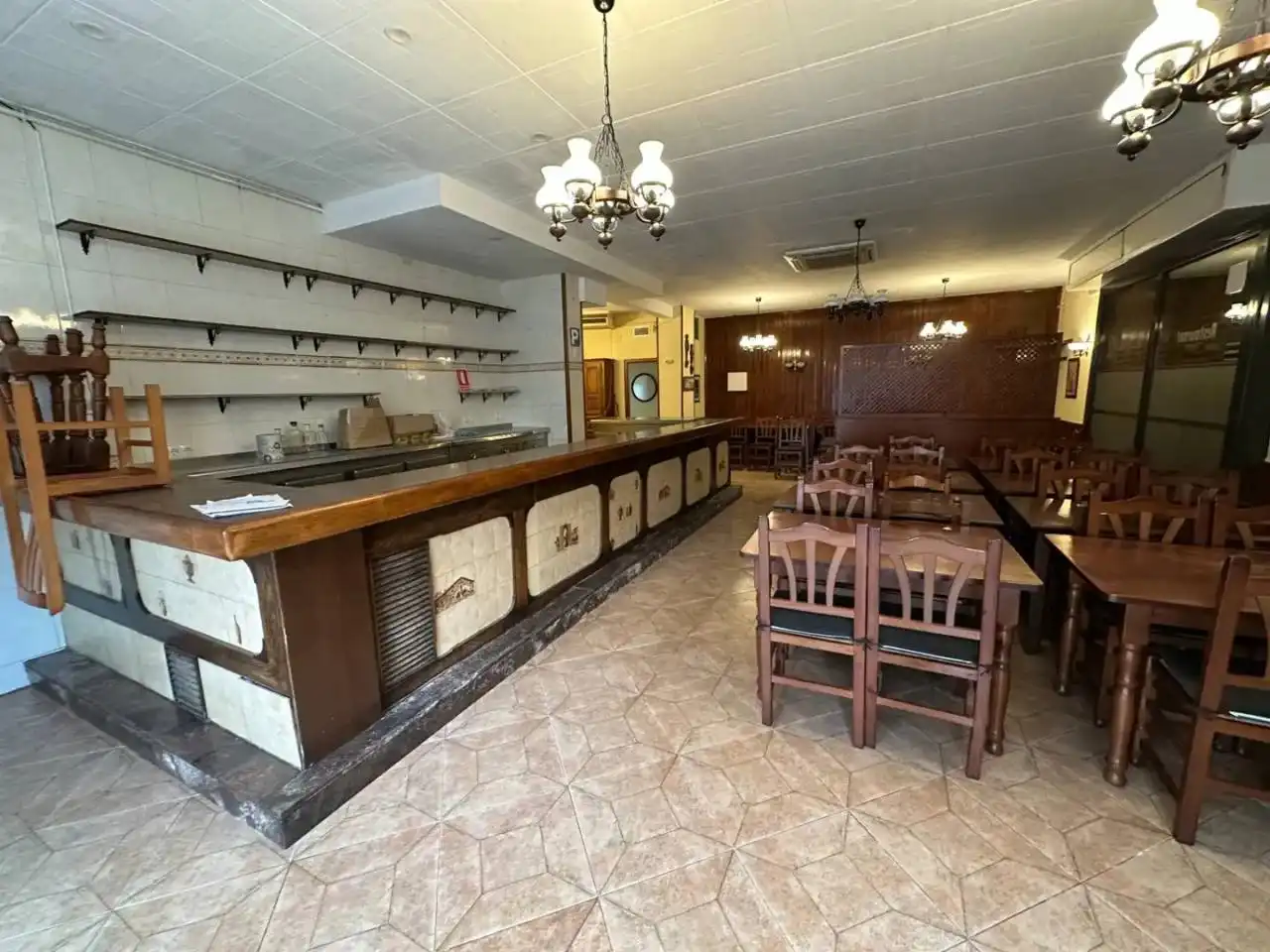 Local en venda en Terrassa amb Moblat