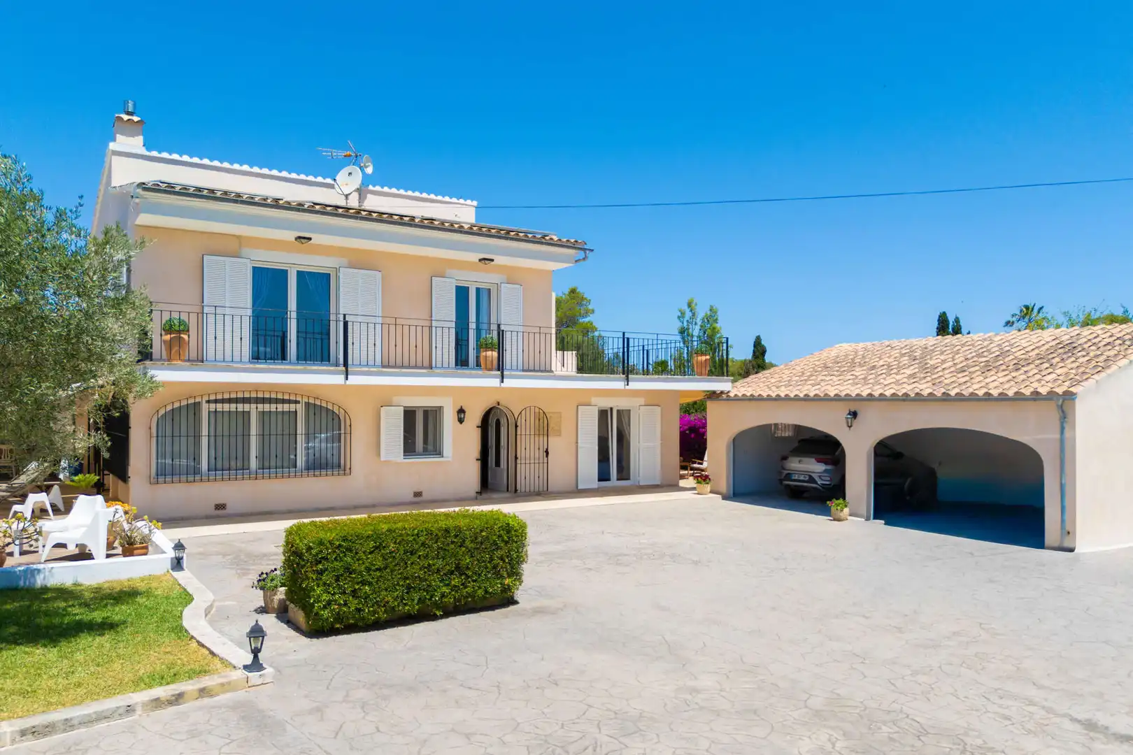 Vista exterior de Finca rústica en venta en Muro con Aire acondicionado, Terraza y Amueblado