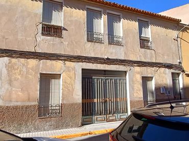 House for sale in Calle Santa Lucia