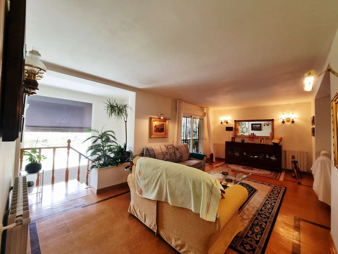 Sala d'estar de Casa o xalet en venda en Boadilla del Monte amb Calefacció, Jardí privat i Terrassa