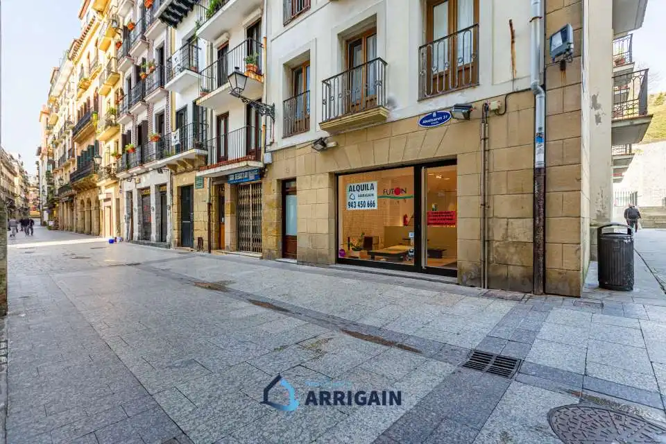 Vista exterior de Local de alquiler en Donostia - San Sebastián 
