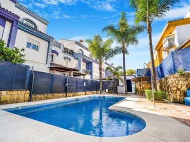 Casa amb piscina en venda a San Pedro de Alcántara