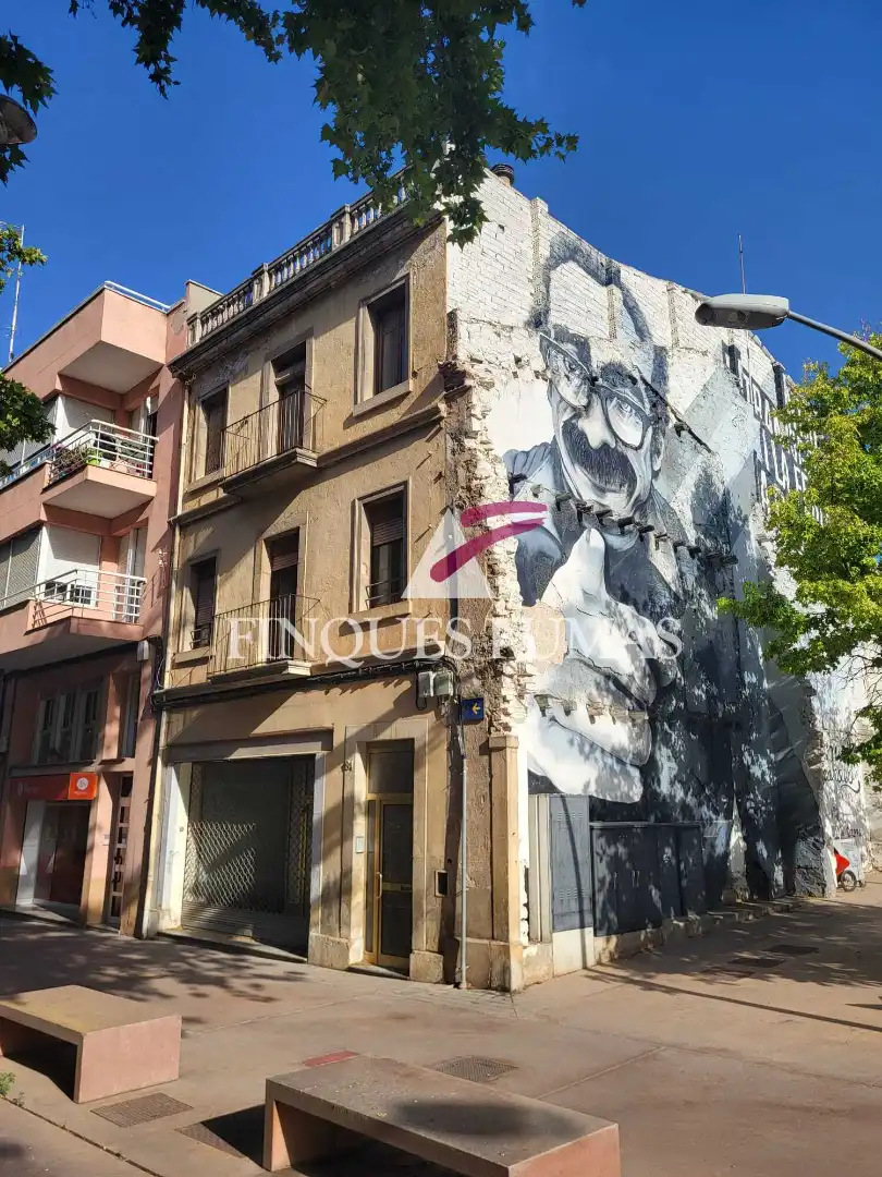 Casa con terraza en venta en Avinguda de Catalunya