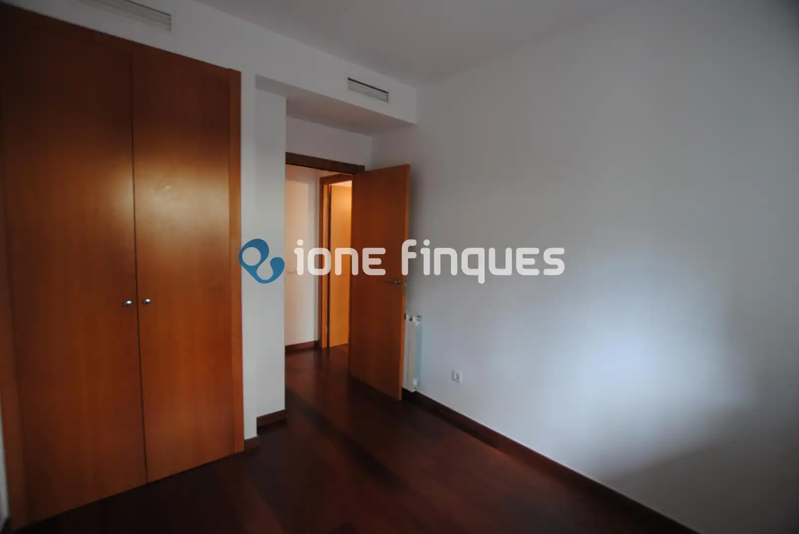 Schlafzimmer von Wohnung zum Verkauf in Sant Cugat del Vallès mit Heizung, Privatgarten und Terrasse