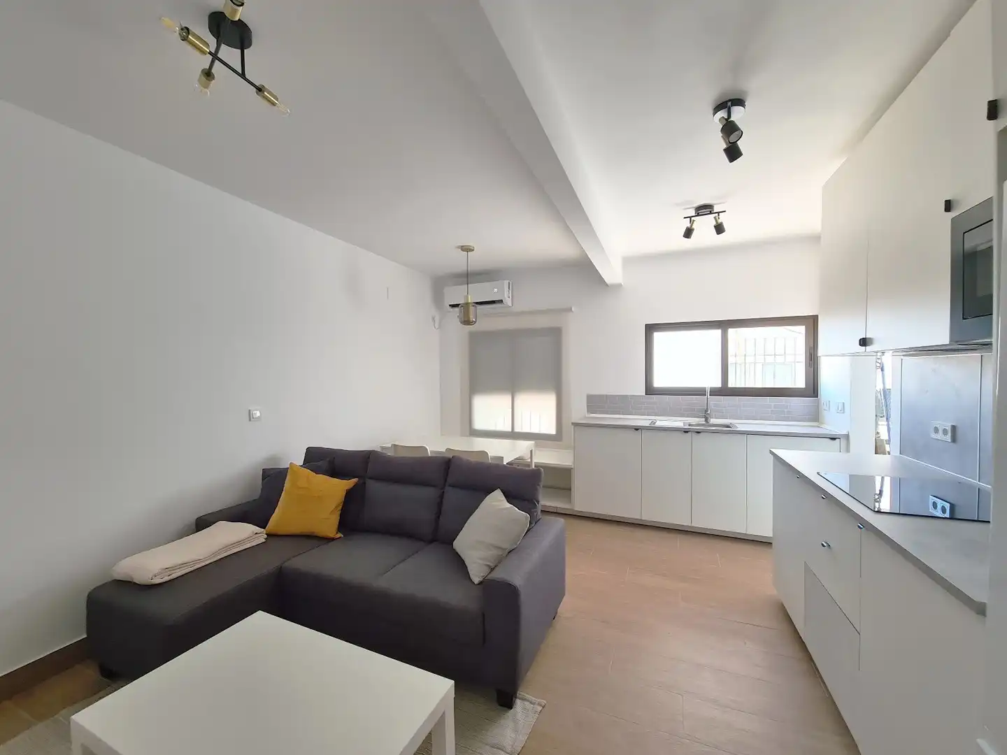 Sala de estar de Piso de alquiler en Córdoba con Aire acondicionado, Calefacción y Amueblado