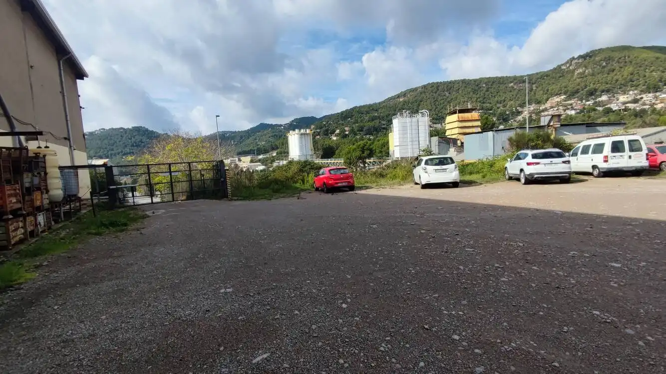 Parking de Nave industrial en venta en Vallirana