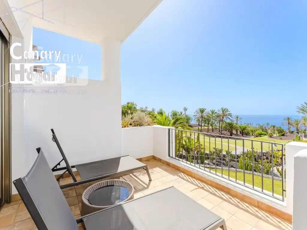 Apartamento con piscina en venta en Calle Amarilis, imagen 2