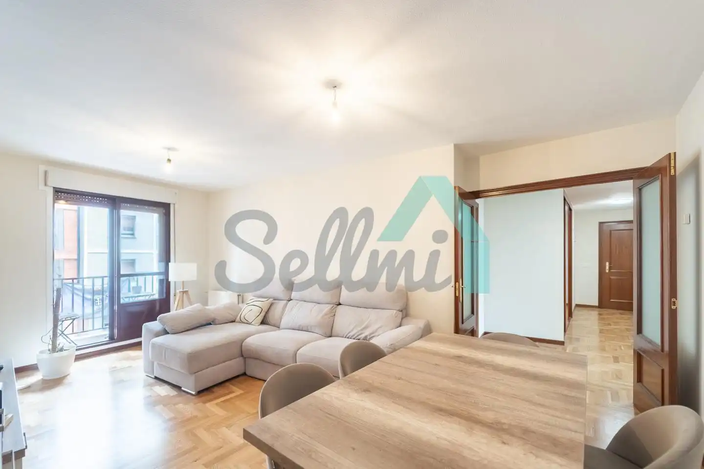 Living room of Flat for sale in Oviedo   with Heating, Parquet flooring and Terrace