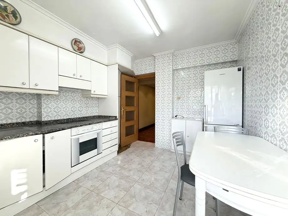 Kitchen of Flat for sale in Zaramaga