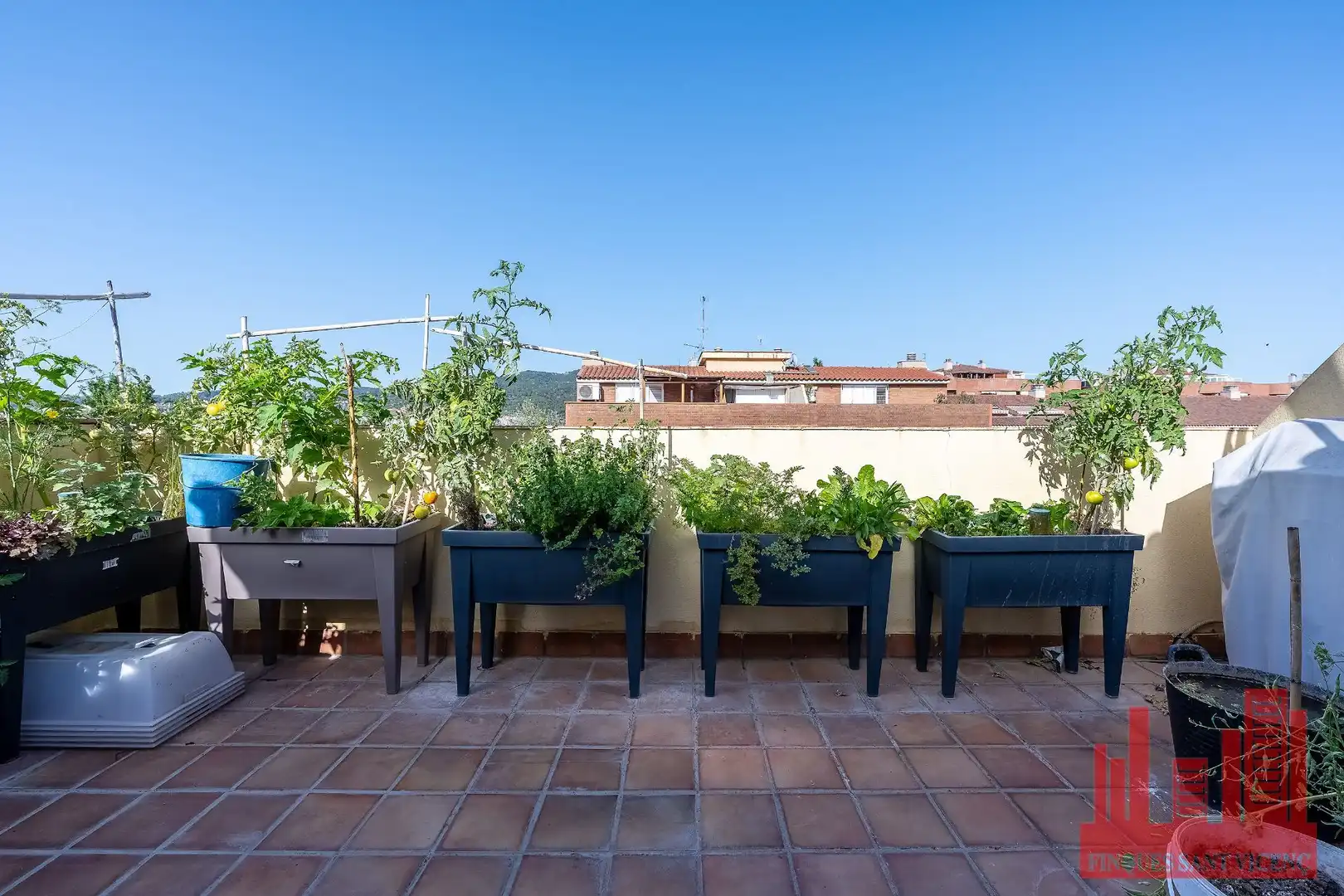 Terrassa de Pis en venda en Sant Vicenç Dels Horts amb Aire condicionat, Calefacció i Terrassa