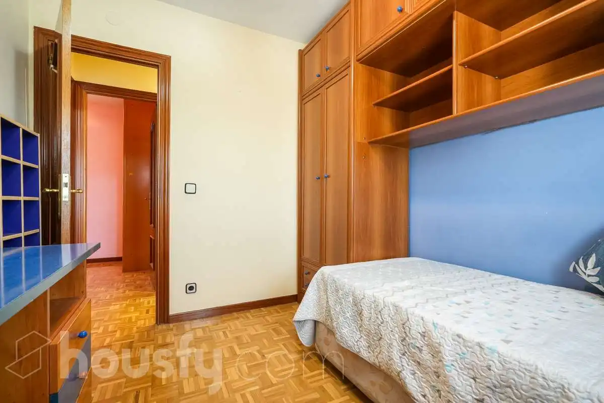 Bedroom of Flat for sale in Móstoles  with Air Conditioner, Heating and Terrace