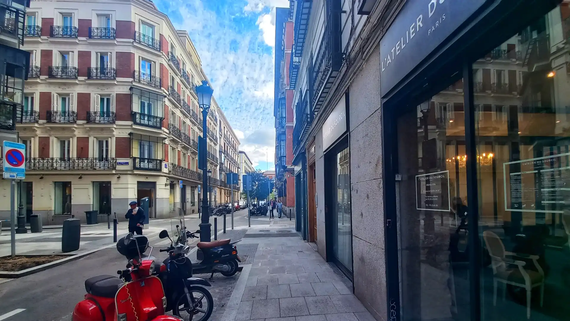 Außenansicht von Wohnung zur Miete in Madrid mit Klimaanlage, Heizung und Parkett