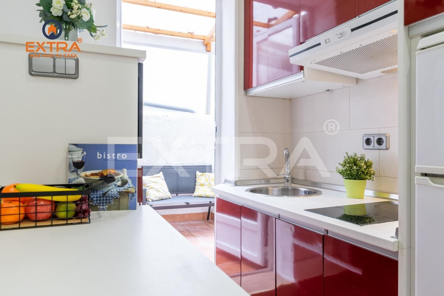 Cuina de Apartament en venda en  Madrid Capital amb Calefacció